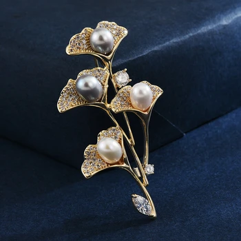 Elegantná Brošňa Jednoduché Ginkgo Leaf Sladkovodné Perly Ženy Kabát Príslušenstvo Zirkón Pin Zimné Šperky Corsage Vianočné Darčeky